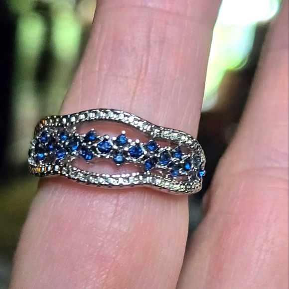 HOST PICK! Sapphire Natural & Sterling Wreath Ring Sz8.5 - Picture 5 of 6